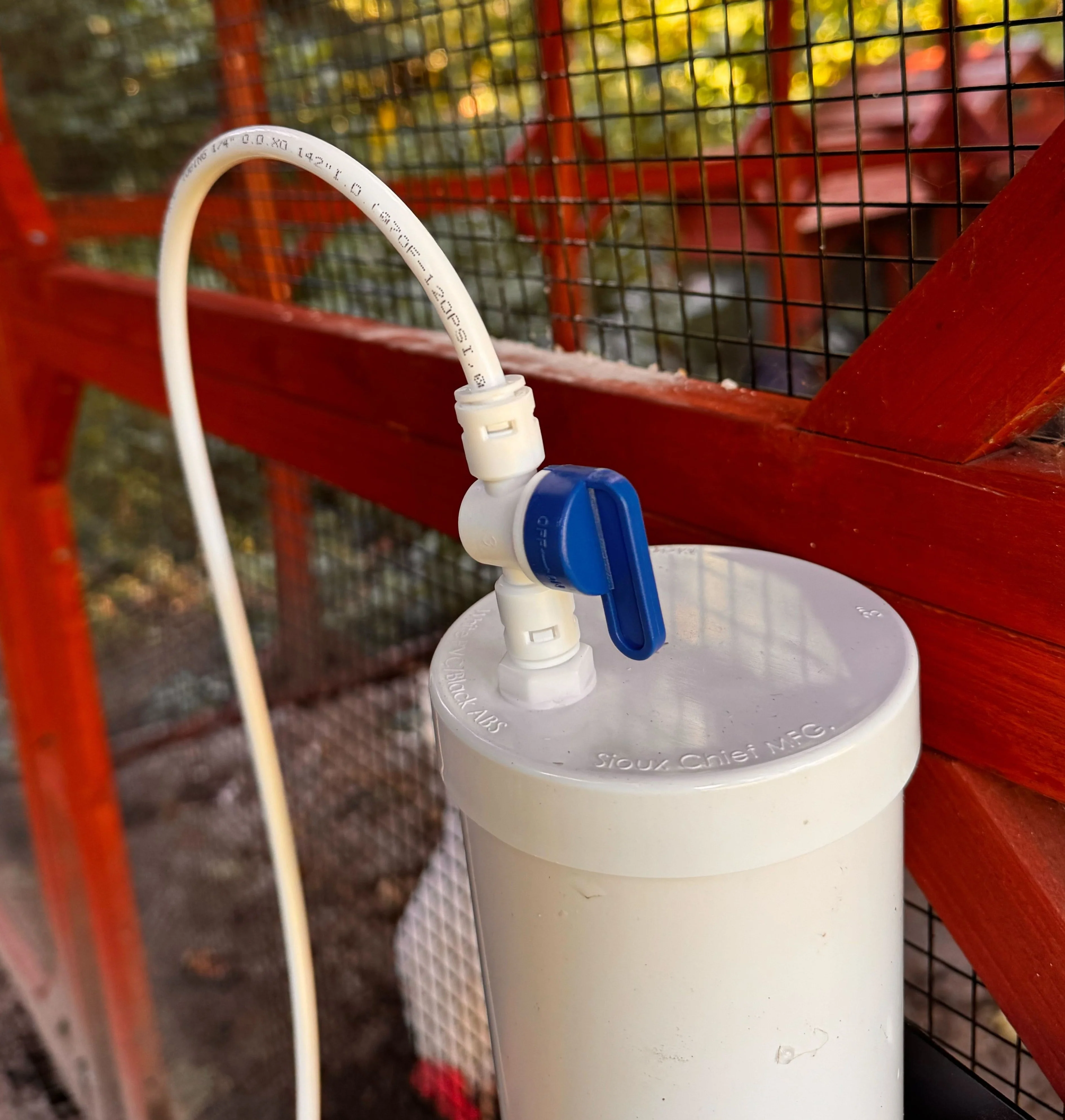 Continuous Chicken Waterer Conversion Cap for Waterers - Image 4